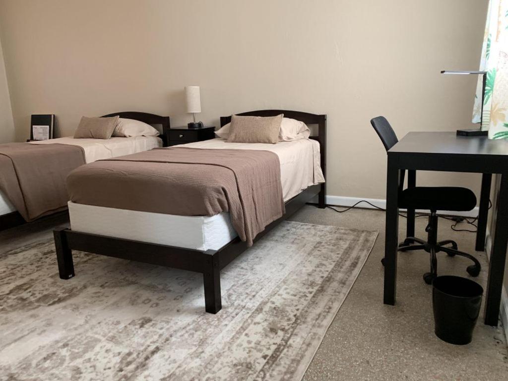 Sebastian Gardens Inn & Suites Ngoại thất bức ảnh